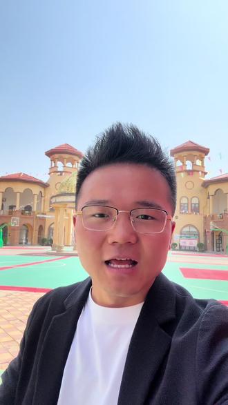 千人规模的全日制补习学校 这所全日制补习学校,每年学生数居然接近2000人!说真的,一开始我都有点不敢相信呢~
#西安补习学校 #高三复读 #高中生 #西安补习学校怎么选