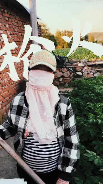 教我妈唱拉古,枪火#枪火 #农村生活 #老妈的日常 #董宝石