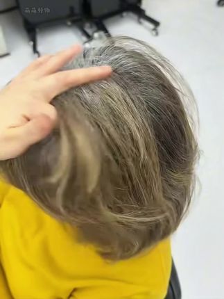 白发染发怎么办用这款侗染新升级单剂染发膏回头率超高,自己在家就能染#遮盖白发 #染发膏 #染发剂 #泡泡染 #侗染植物泡泡染