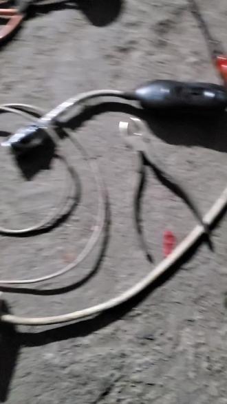 手搓一个三轮车的车载充电器,以后再也不用担心手机没电了。