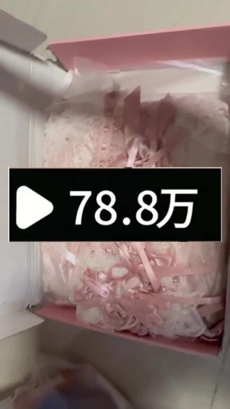 哈哈哈~跟着闺蜜花6块钱拿下了漂亮的蝴蝶小裙子#蝴蝶裙 #裙子 #lO裙子