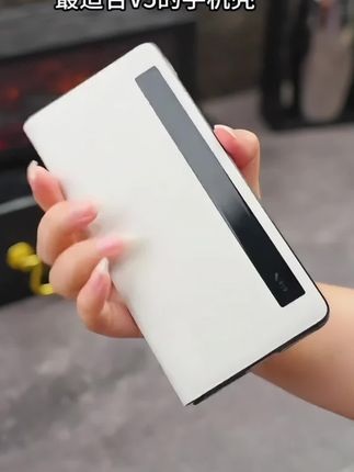 折叠屏真的太脆弱,摔一下就是几大千!一定要买个全包壳子好好保护!#数码科技 #手机数码 #数码产品 #好物分享