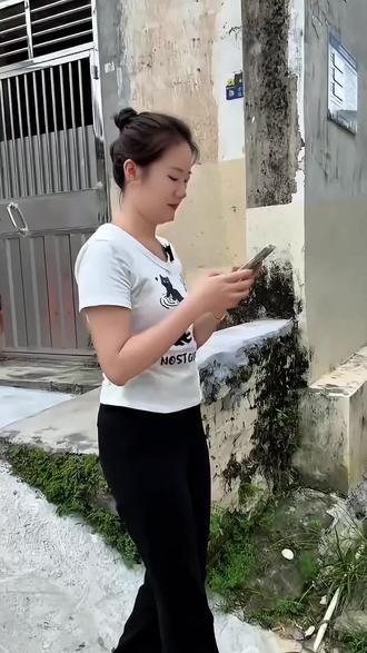 有谁知道答案的,能在公屏上打出来吗?