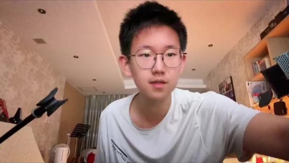 全平台播放破亿!张博闻用《玻璃》撕开校园软欺凌的遮羞布 #真实事件 #张博闻 #校园霸凌零容忍 #热点 #薛之谦