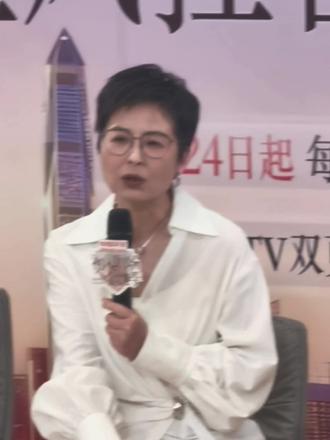 亲拍《出入职场金融季》媒体见面会
张泉灵判断,哪些职业一定会被ai替代
#初入职场金融季定档#初入职场金融季定档