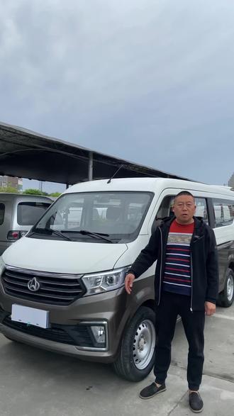 长安跨越星v5,六座侧挂,原车油气两用,带助力带空调,大屏导航,高清倒车影像,无事故水泡火烧!!!