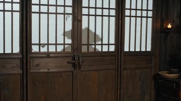 “你可曾在雪山救过一只狐狸?”
“我不是狐狸,我是那只酱板鸭!”#雪山救狐 #酱板鸭复仇