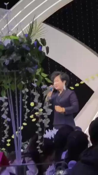 感恩贵人一路扶持,让我勇敢追梦✨
战友的信任与配合,是并肩前行的力量💪
老师如事业父母,指引我成长的方向🌱
每一份温暖都值得铭记,感恩遇见你们❤️
#感恩 #贵人相助 #团队力量 #师生情 #成长故事