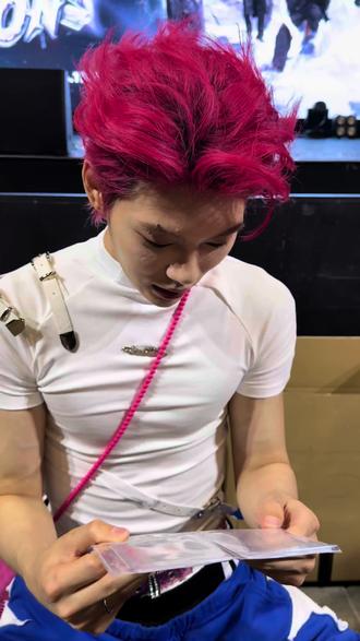 玩弄一个男孩吗? 这一局zshb取得了压倒性的胜利啊 (好吧msh猜对了我是去追李英超了)
#马思涵 #high5巡演日记 #抽象 #刘耀文 #沉默不是代表我的错