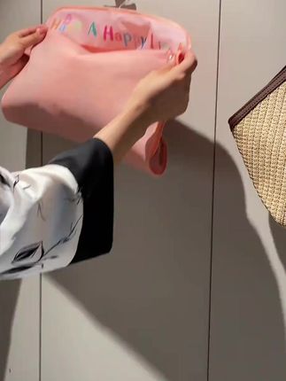 带拉链的 内衣 内裤 袜子 收纳进去净又整洁,真的太实用了##收纳整 #网兜收纳袋 #女生必备 #开学 #收袋