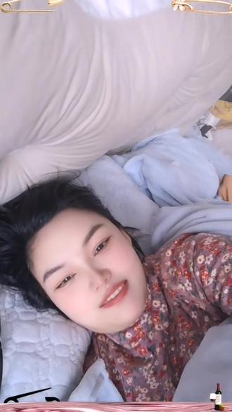 没事的时候跟豆包聊聊天。逗一下豆包。豆包太可爱了。