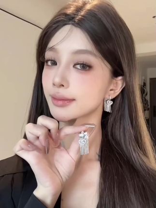 人生之路,擦肩之人可赶上,错过之事不可追#美出高级感 #高级感 #我又心动了 #耳饰 #女神范