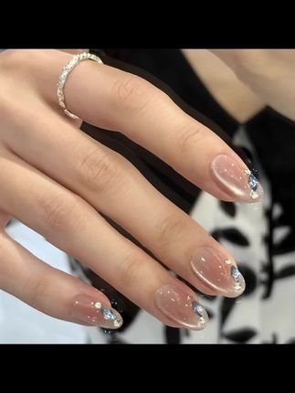 #美甲💅 #夏季显白美甲 #blingbling美甲 #好看的美甲 #美甲钻超闪