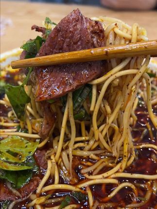 想要谁请你吃 #襄阳牛肉面 就发给谁#寻味烟火气 #地方特色美食 #太好吃了