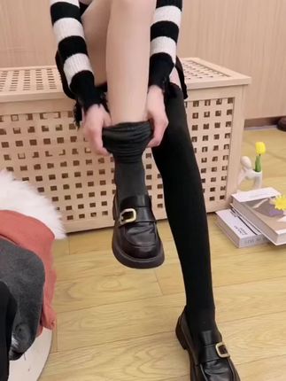 #过膝袜 #过膝袜长筒袜 #长筒袜过膝 #秋冬穿搭
