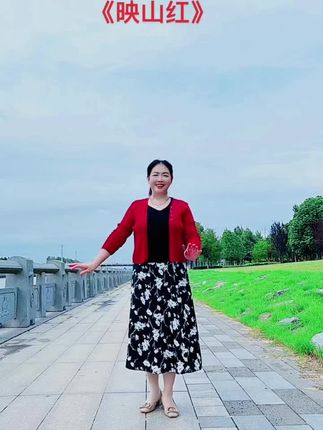 #广场舞 #映山红 #简单易学 #爱舞蹈爱生活 #开心过好每一天🌴