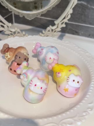 我带着新款kitty壳壳来啦~~~#寄居蟹换壳 #寄居蟹也可以这样富养 #寄居蟹手工壳 #寄居蟹的家 #寄居蟹的快乐
