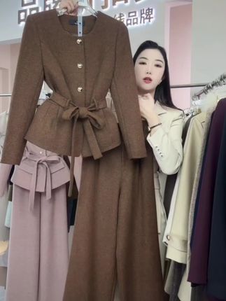 #小香风套装#减龄气质 #高级感穿搭 #品质女装 #秋冬穿搭