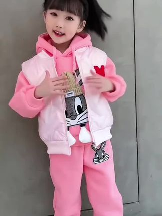 #萌娃穿搭 #春秋穿搭 #潮童穿搭 #女童套装 #生女儿就是用来打扮的