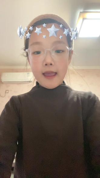 今天就在那教大家一个手势舞吧