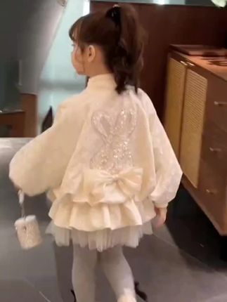 #甜美穿搭 #高品质童装 #把女儿打扮成精致小公主 #今天穿什么#浅浅期待一下秋冬穿搭
