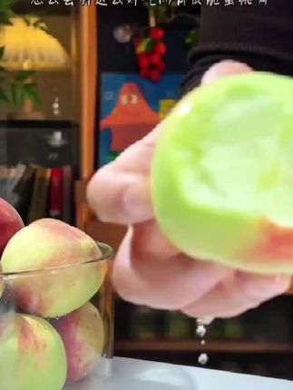 绝了,怎么会有这么好吃的青皮脆蜜桃,真是一口惊艳,脆甜可口,#新鲜应季水果 #青州蜜桃 #优质农产品#脆甜多汁井#季应季水果