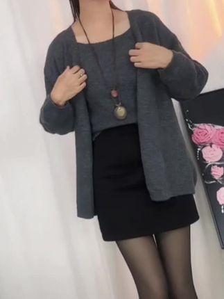 #针织开衫 毛呢半身裙秋冬2025新款韩版高腰显瘦百搭学院风防走光a字短裙#毛衣搭配 #开衫穿搭 #小香风 #开衫