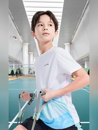 贵人鸟童装男童女童短袖T恤,渐变时髦内搭中大童吸汗透气套装#短袖T恤 #柔软舒适#运动穿搭 #时尚穿搭