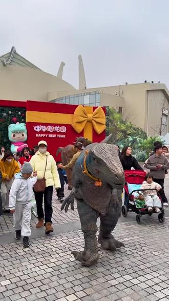 常州中华恐龙园特惠双人票 #主题乐园 #恐龙科普 #动物园 #大型仿真恐龙 #走进中华恐龙园 @抖音小助手 @抖音媒体内容优推官 @抖音Dou+上热门 @电商小助手 @抖音广告助手 @抖音作者助手