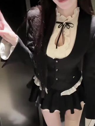 #法式气质 #半身裙套装 #约会穿搭