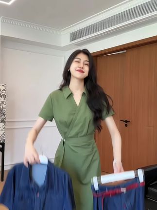 痞帅炸街风女装2025夏季港风短袖衬衫显瘦上衣遮肉短裙裤牛仔 #夏季穿搭 #休闲服女套装 #套装显瘦穿搭 #牛仔穿搭 #时尚减龄穿搭