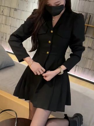 #春秋穿搭 #简单大方时尚款 #气质休闲#百搭款式