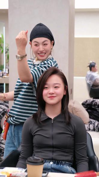 狼尾鲻鱼头 小孩姐们都喜欢吗?果然女生臭美不分年纪 #西安美玲 #狼尾鲻鱼头 #小孩姐 #西安发型设计 #小学生