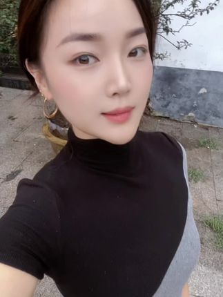男女谈恋爱分手了,最受伤害的是谁?刚刚那一条被限流了,重新发一条。#爱笑的人运气不会差