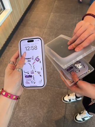 好可爱的紫色立体魔法🪄小狗手机壳呀~好朋友 你会送我的对吧!#这个手机壳真的长在我心巴上了 #是时候安排一下了 #手机壳