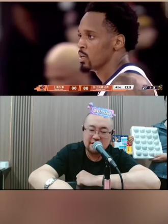 古德温致命抢断+绝杀三分,帮助球队在主场赢下G2!@二龙湖贾队长(搞笑说球) #cba总决赛#上海男篮vs广厦男篮#古德温#三分绝杀#贾队长录屏