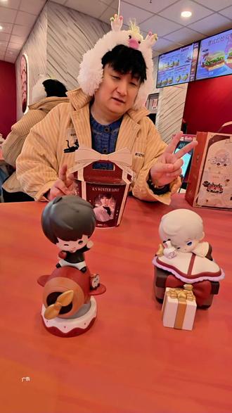 肯德基恋与深空梦幻联名 Q 萌大玩具 你还猜得出谁是谁吗 ?答对有奖励哦#肯德基 #肯德基恋与深空联动 #肯德基玩具 #上热搜 #肯德基恋与深空联名