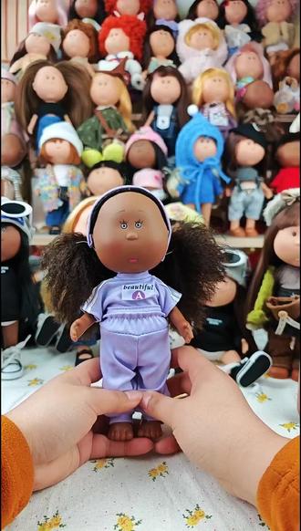 穿上墨绿套装,变身西班牙风情美女! 这个小玩意儿太好玩了!孩子很喜欢,大人也爱不释手!#儿童玩具 #玩具 #土豆娃娃 #玩偶 #谁能拒绝呆萌的玩偶