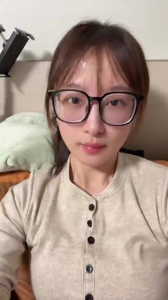 戒烟打卡第三天了,姐妹们给大家分享一下这几天吃戒烟产品的感受,最大的变化是身上没有怪怪的味道了,作为一个女孩子应该香香的呀,所以趁这次机会一定几句而已成功#戒烟#戒烟打卡#戒烟分享