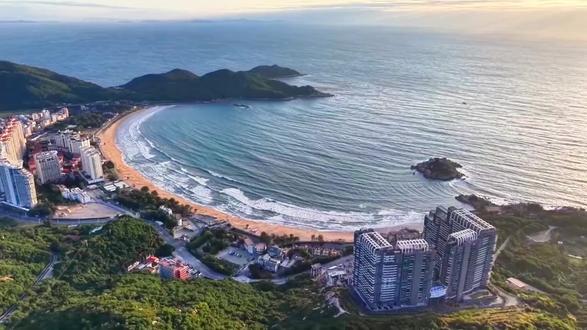 海上“冲冲冲”!十五运会冲浪项目将于11月13日至20日在汕头市南澳县青澳湾开赛。跟着十五运会游南澳。#激情全运会活力大湾区 # #全民迎全运相约粤港澳 # #2025全运会 # (来源:汕头橄榄台)