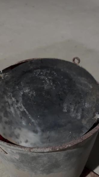 #农村生活的一天 #创作者中心 #创作灵感 一口烧饼,一口咸菜,真带劲啊 #美食 #武大郎炊饼