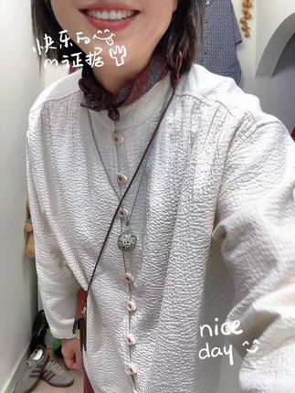 慢慢的感受新款的魅力色彩、版型、做工、面料… 原创设计#今日分享 #简约穿搭 #出游穿搭 #ootd穿搭 #穿搭