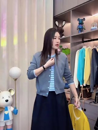 I 中秋2025年新款拼色假两件针织长袖拼接撞色秋季设计感长袖 #新款 #女装穿搭 #穿搭分享 #高级感穿搭 #####百搭上衣