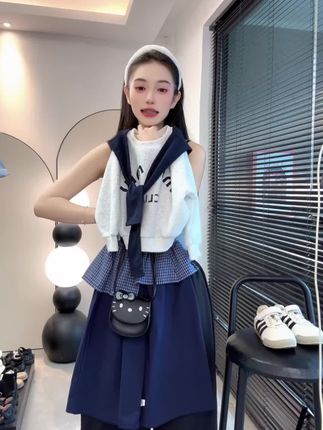 #女童屁帘直筒裤套装2025秋季新款童装韩版甜酷阔腿裤套装#女童穿搭 #甜美穿搭 #女童套装 #酷女孩穿搭