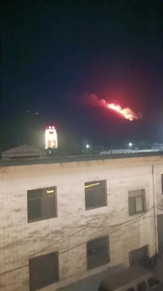 这座山是彻底不行了#火烧山 #火警 #起火