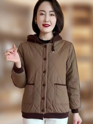#时尚洋气 #时尚加棉加厚冬季棉服#小个子妈妈休闲短外套#纯色保暖连帽中老年棉服#谁穿谁漂亮