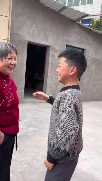 远嫁的姐妹们,你们过年都回娘家过年吗#远嫁的姑娘你们都过得好吗 #远嫁 #远嫁姑娘