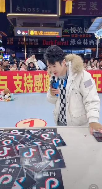 #浩子【1023】#演出现场拍摄 #上热搜 #户外直播现场 #快来围观