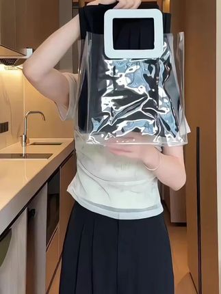 #百搭裤子 #遮肉显瘦 #洋气减龄 #早秋松弛感穿搭 #女人一定要活成自己喜欢的样子