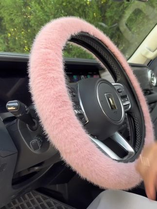 方向盘套冬季毛绒款该给自己安排啦,保暖防寒太舒服了#好物推荐🔥 #汽车好物推荐 #毛绒方向盘套